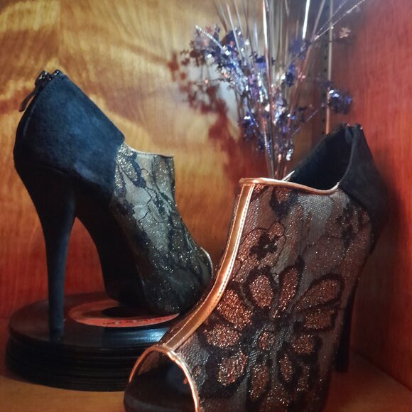 Shoes - Picture 4 of 5